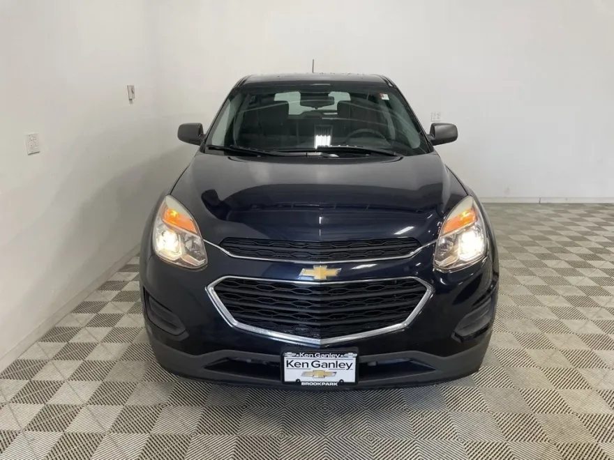 2017 Chevrolet Equinox LS photo 1
