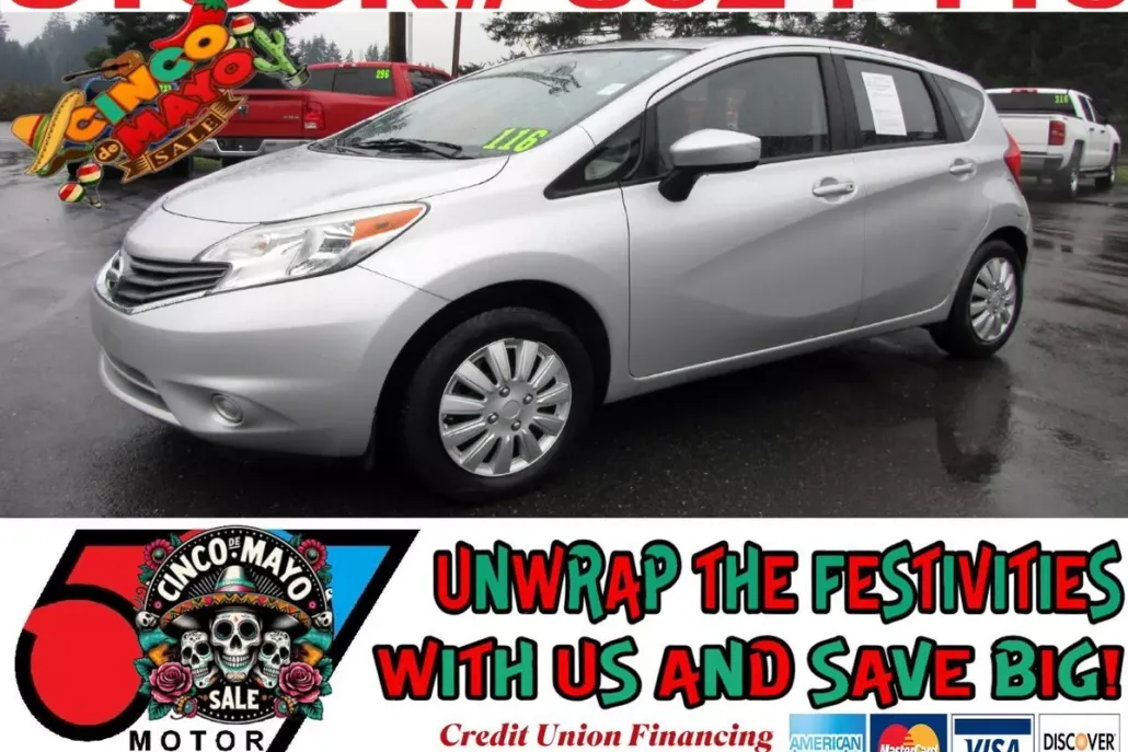 2015 Nissan Versa Note SV photo 1