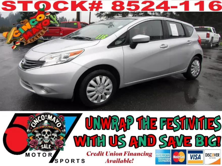 2015 Nissan Versa Note SV photo 1