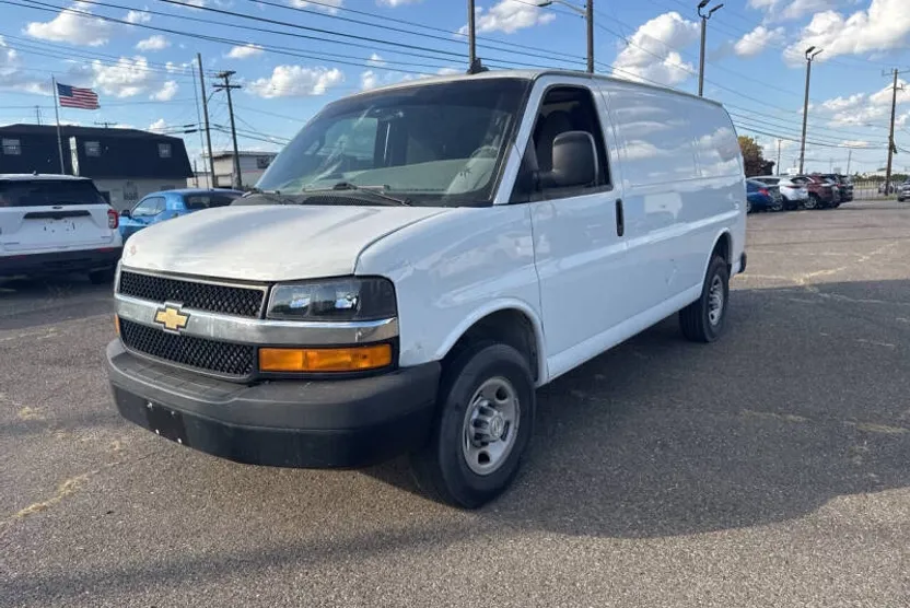 2023 Chevrolet Express 2500 Cargo photo 1