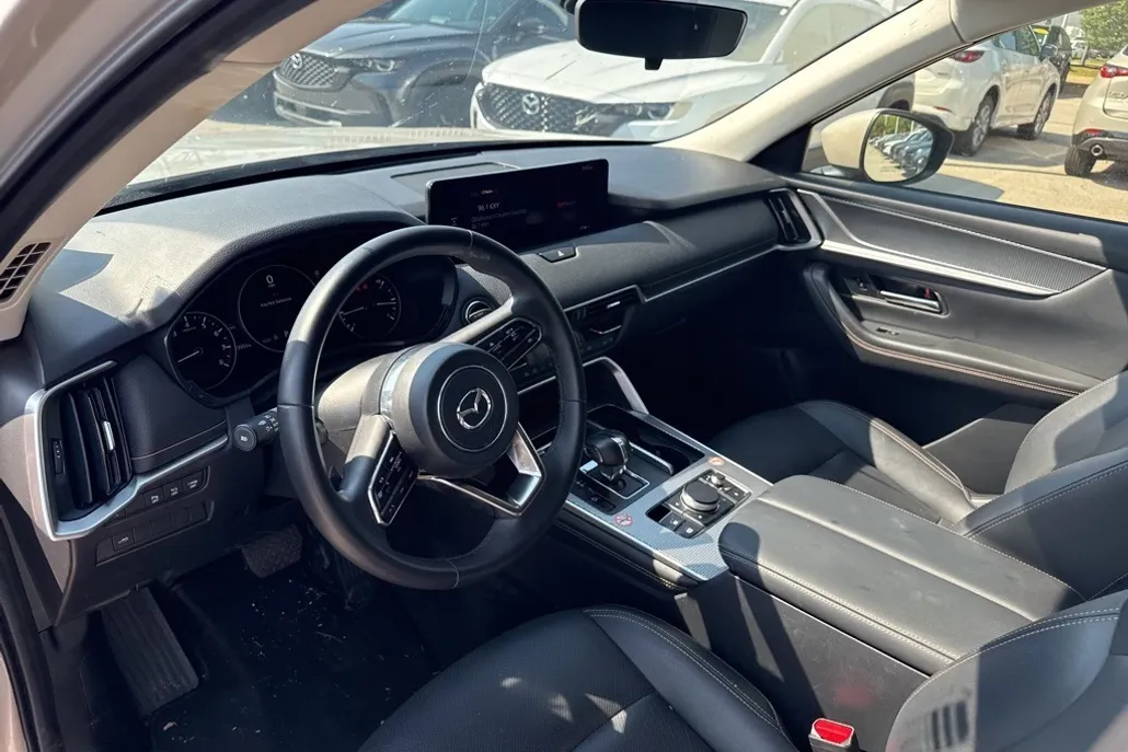 2025 Mazda CX-90 3.3 Turbo Preferred photo 1