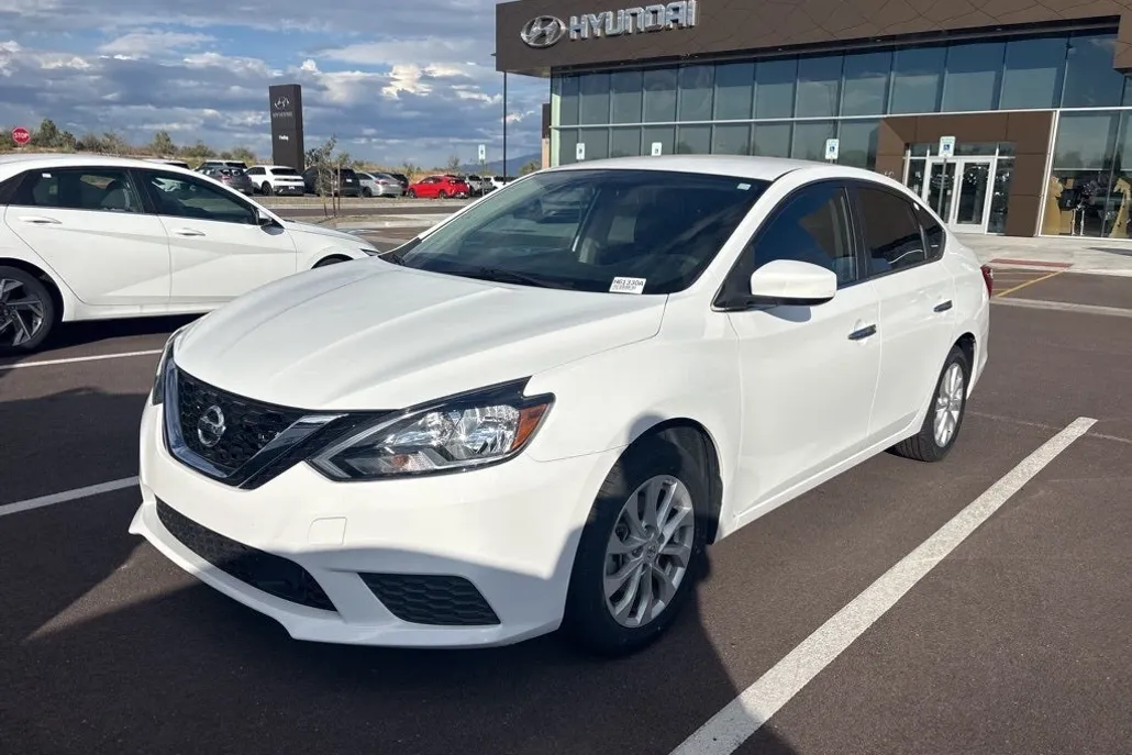 2019 Nissan Sentra SV photo 1