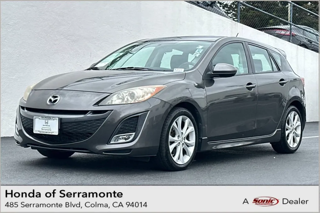 2011 Mazda Mazda3 Sport Hatchback photo 1