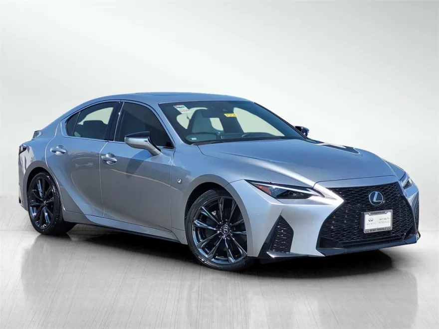 2022 Lexus IS 350 F SPORT photo 1