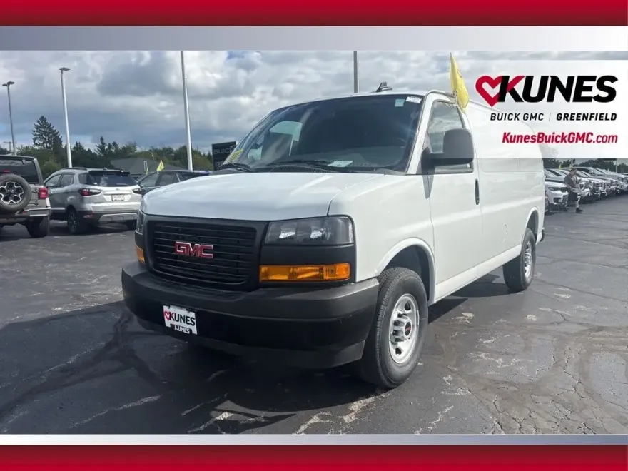 2025 Gmc Savana Cargo 2500 photo 1