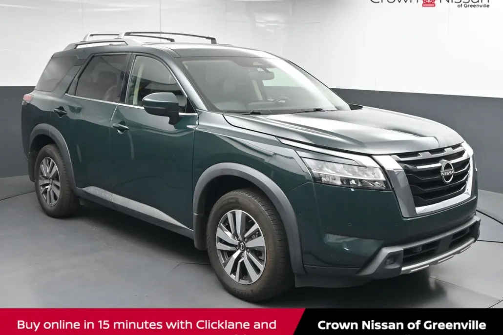 2022 Nissan Pathfinder SL photo 1