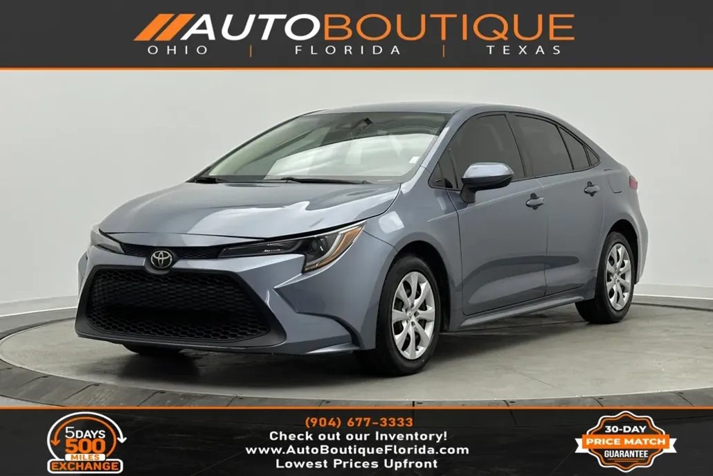 2021 Toyota Corolla LE photo 1
