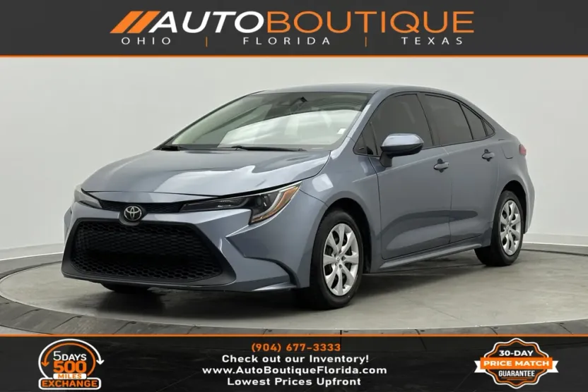 2021 Toyota Corolla LE photo 1