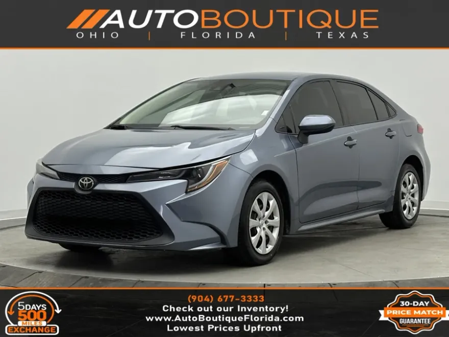 2021 Toyota Corolla LE photo 1