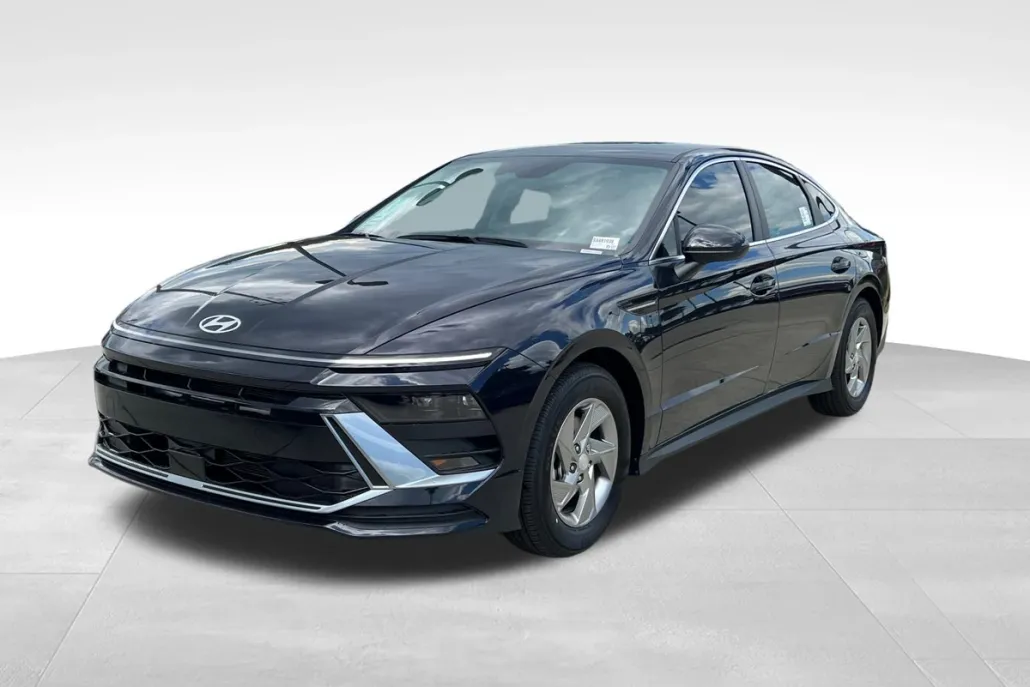 2025 Hyundai Sonata SE photo 1