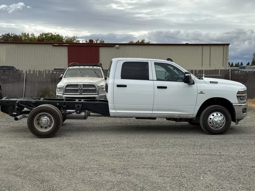 2026 Ram 3500 Tradesman photo 1
