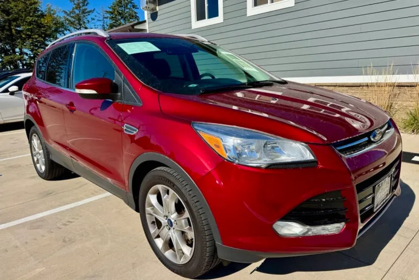 2016 Ford Escape Titanium photo 1