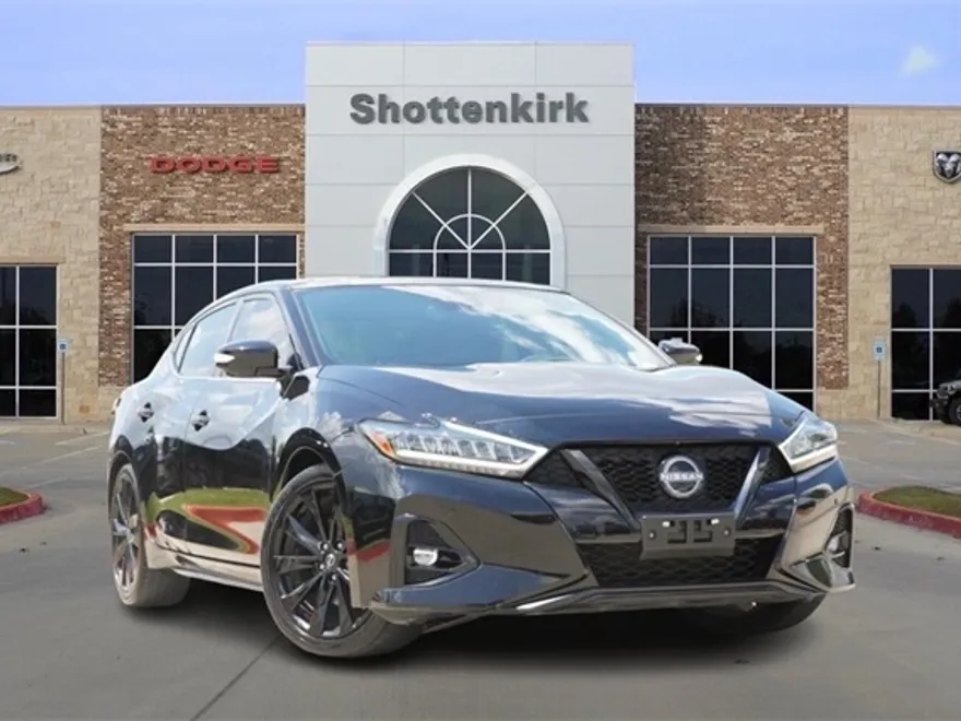 2023 Nissan Maxima SR photo 1