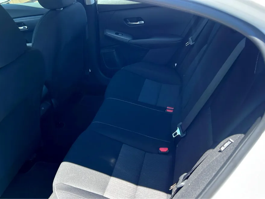 2022 Nissan Sentra SV photo 14