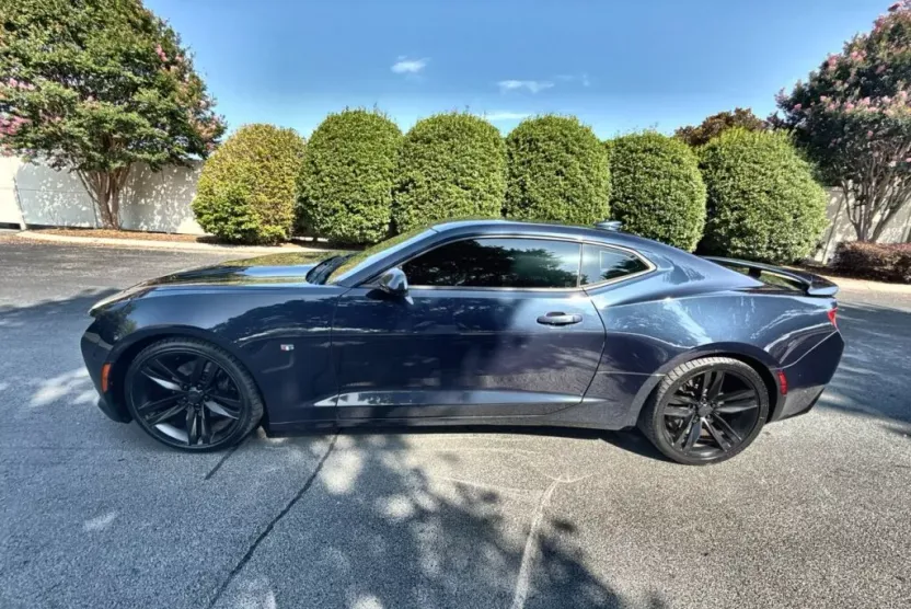 2015 Chrysler 300 Limited photo 1