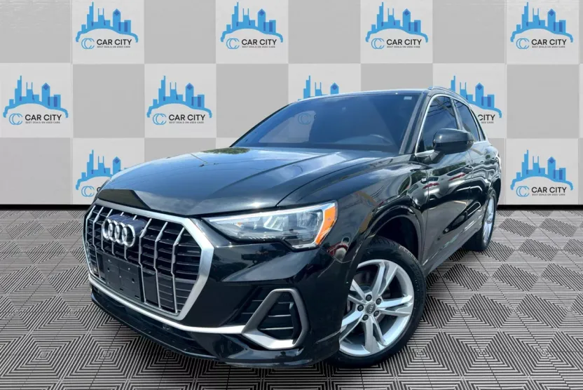2020 Audi Q3 S line Premium photo 1