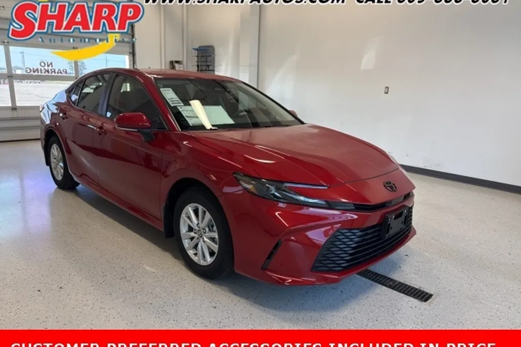 2025 Toyota Camry LE photo 1