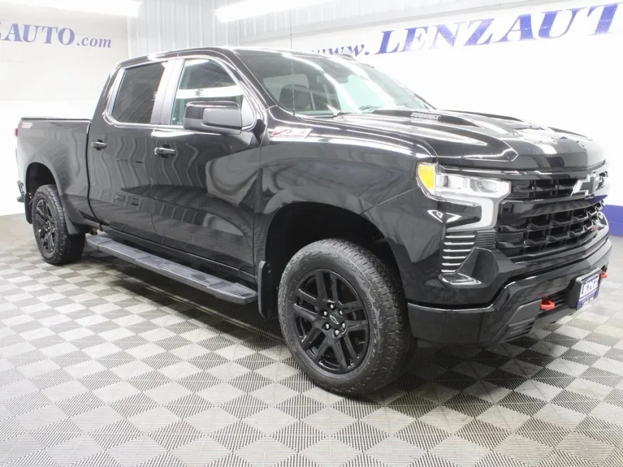 2024 Chevrolet Silverado 1500 LT Trail Boss photo 1