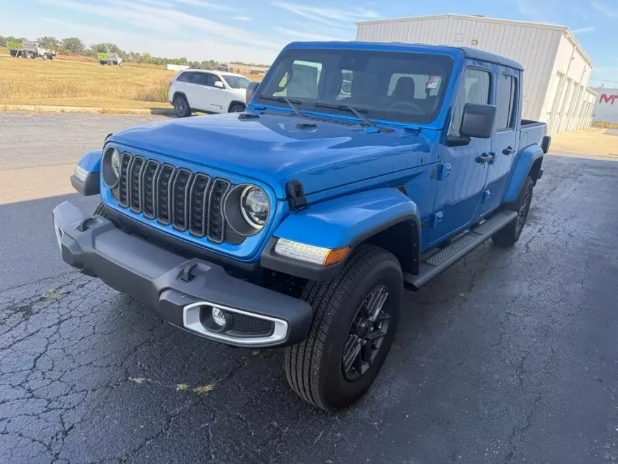 2024 Jeep Gladiator Sport S photo 1