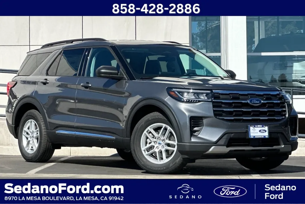 2025 Ford Explorer photo 1
