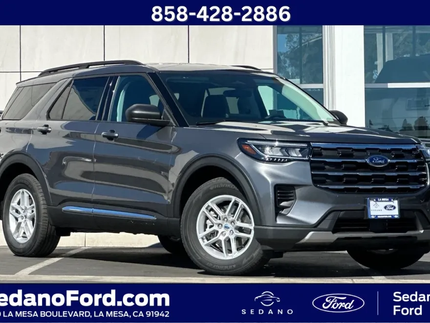 2025 Ford Explorer photo 1