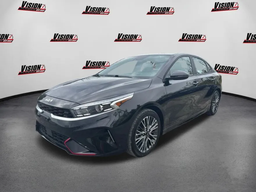 2023 Kia Forte GT-Line photo 1