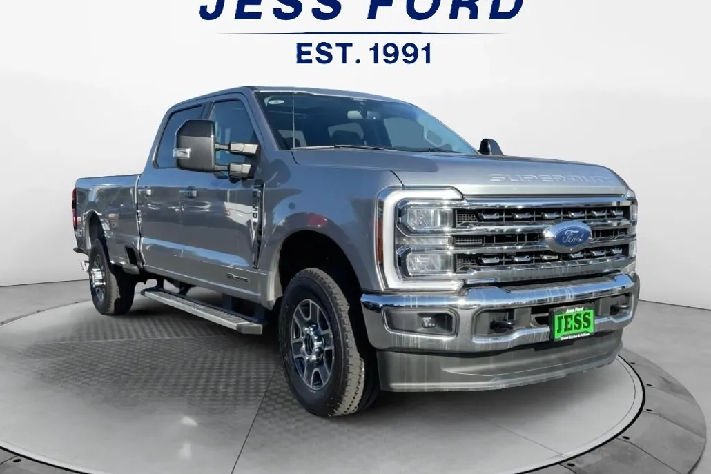 2024 Ford F-350 Lariat photo 1