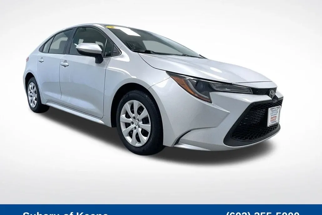 2022 Toyota Corolla LE photo 1