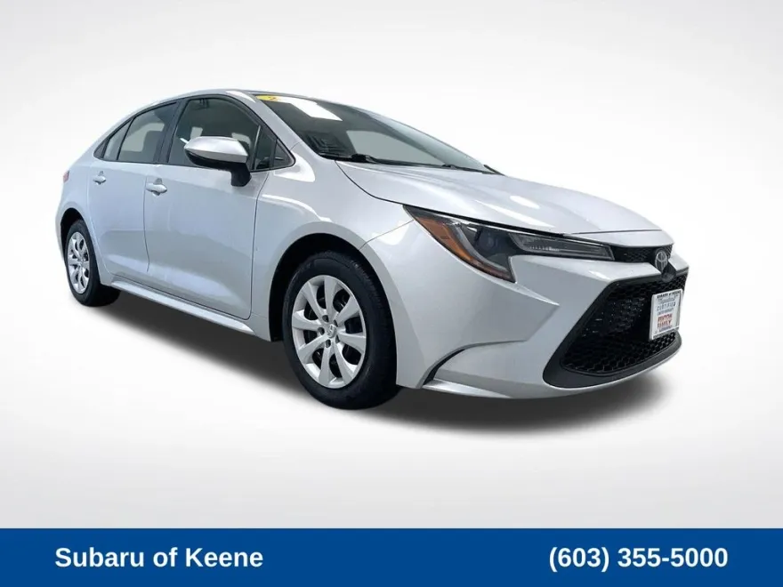2022 Toyota Corolla LE photo 1