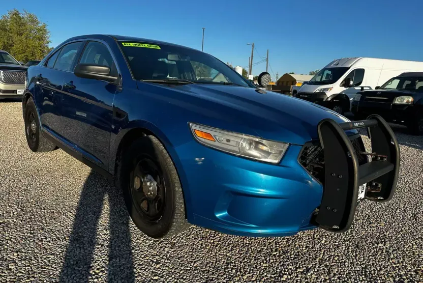 2013 Ford Taurus photo 1