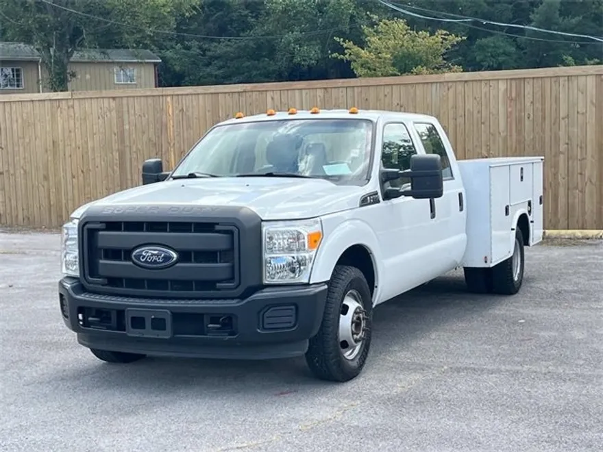 2015 Ford F-350 XL photo 1