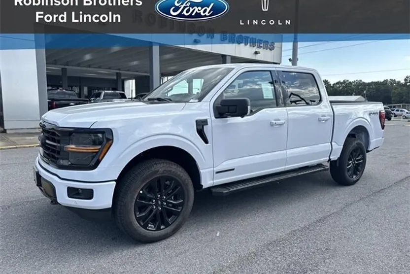 2025 Ford F-150 XLT photo 1