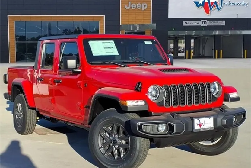2025 Jeep Gladiator Sport S photo 1