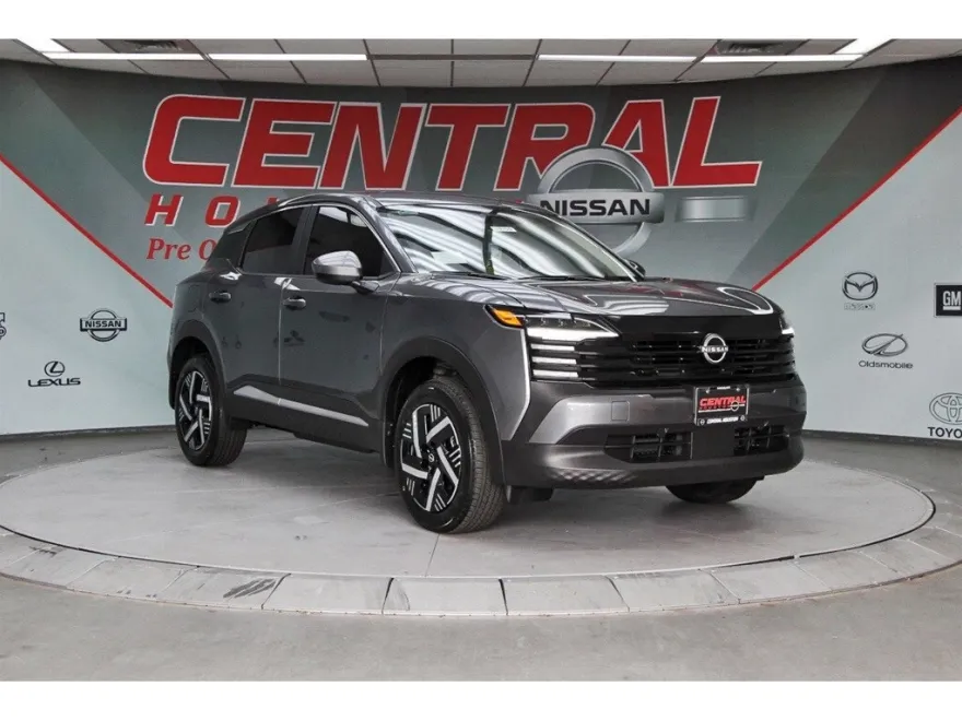2025 Nissan Kicks SV photo 1