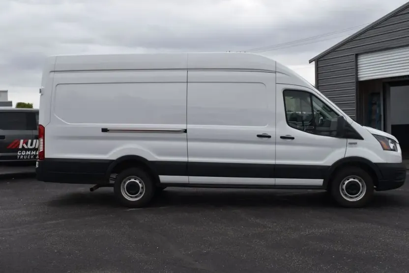2022 Ford Transit photo 1