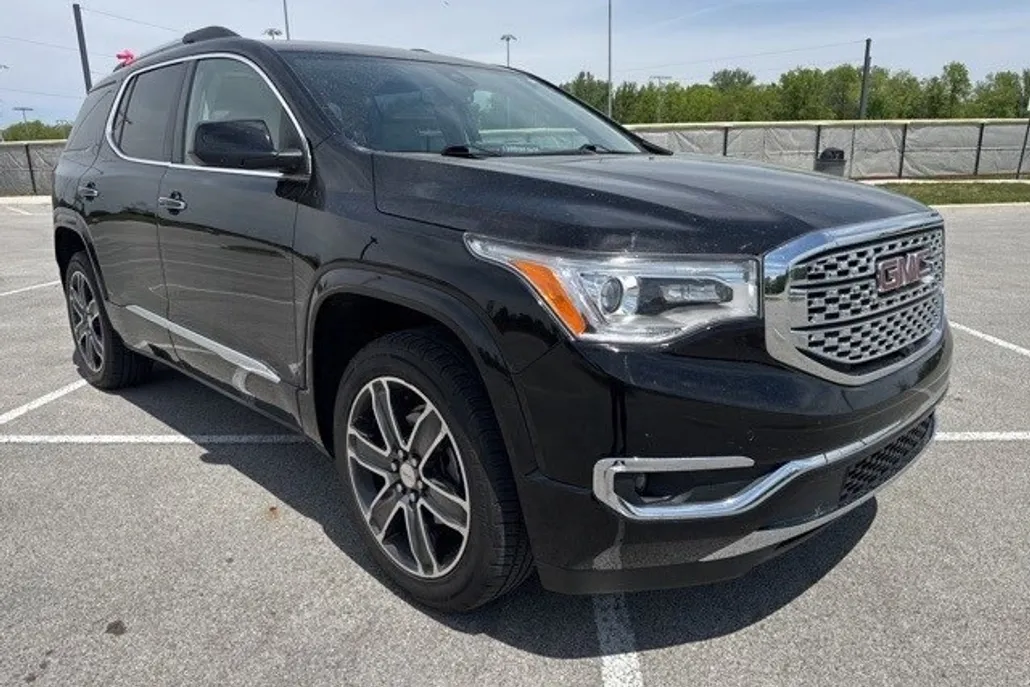 2019 Gmc Acadia Denali photo 1