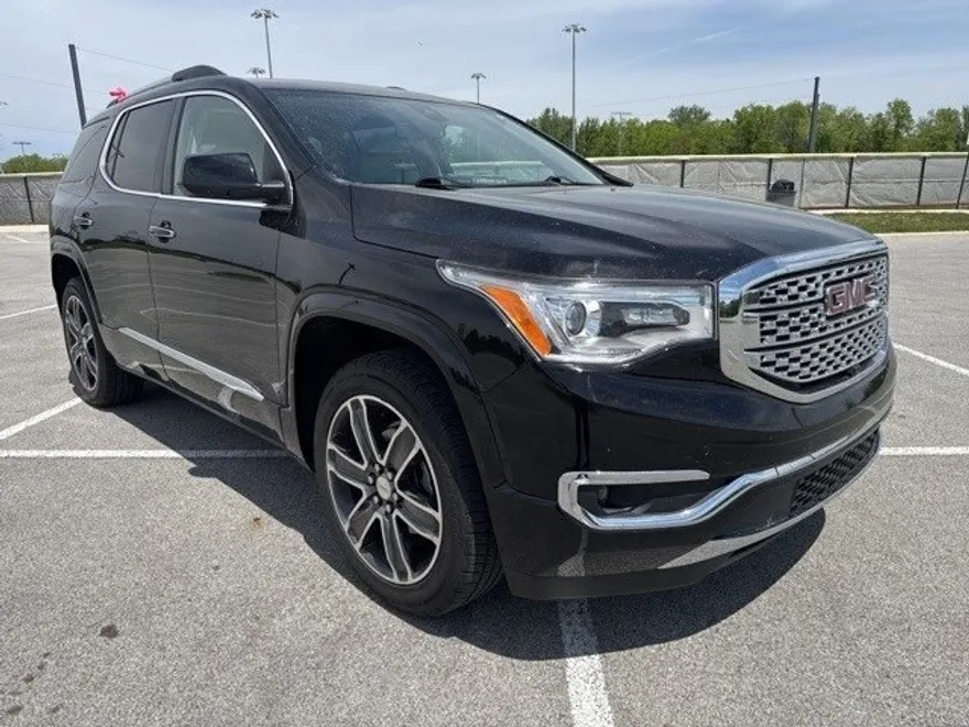 2019 Gmc Acadia Denali photo 1