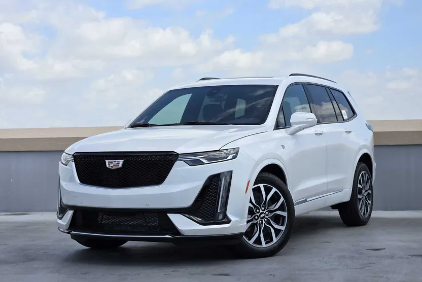 2025 Cadillac XT6 Sport photo 1
