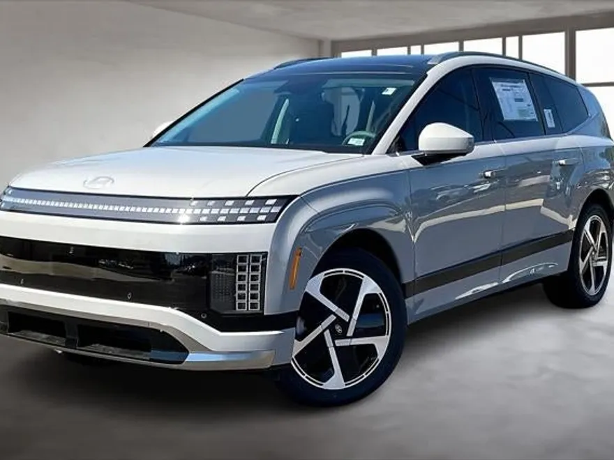 2026 Hyundai Ioniq photo 1