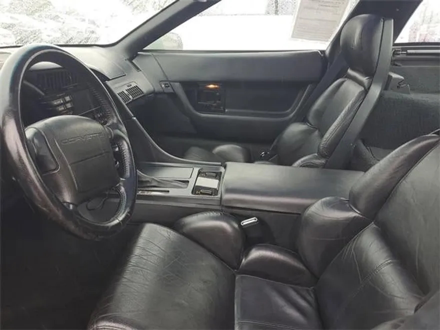 1993 Chevrolet Corvette Base photo 6