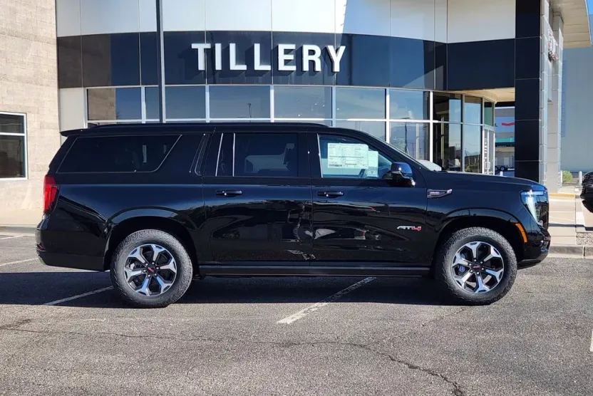 2026 Gmc Yukon XL AT4 Ultimate photo 1