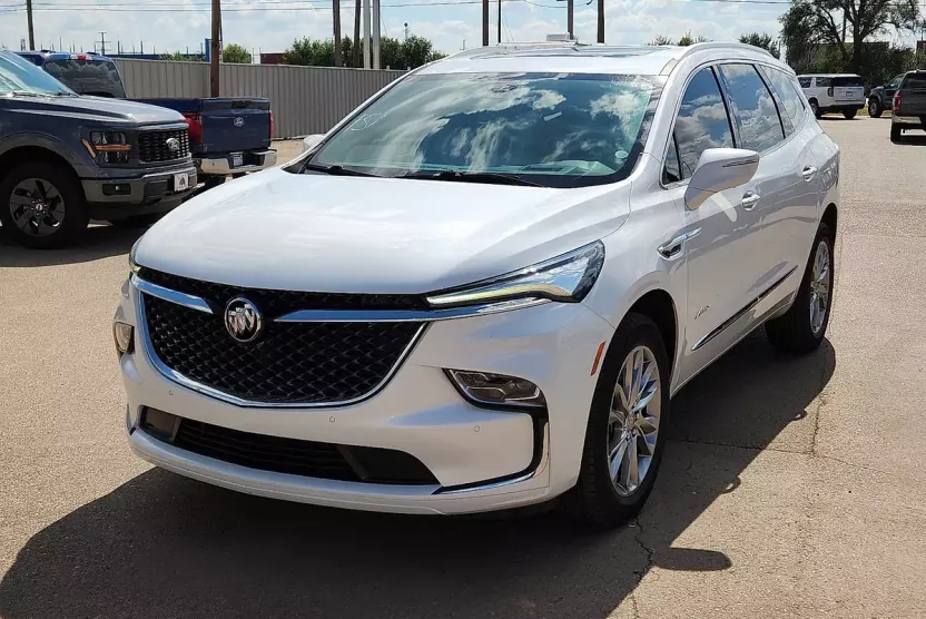 2023 Buick Enclave Avenir photo 1