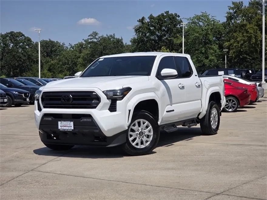 2024 Toyota Tacoma SR5 photo 1