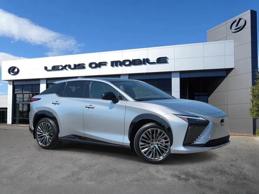 2023 Lexus RZ 450e Luxury photo 1