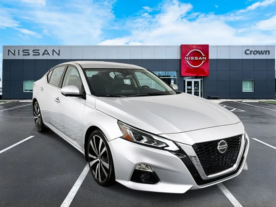 2020 Nissan Altima Platinum photo 1