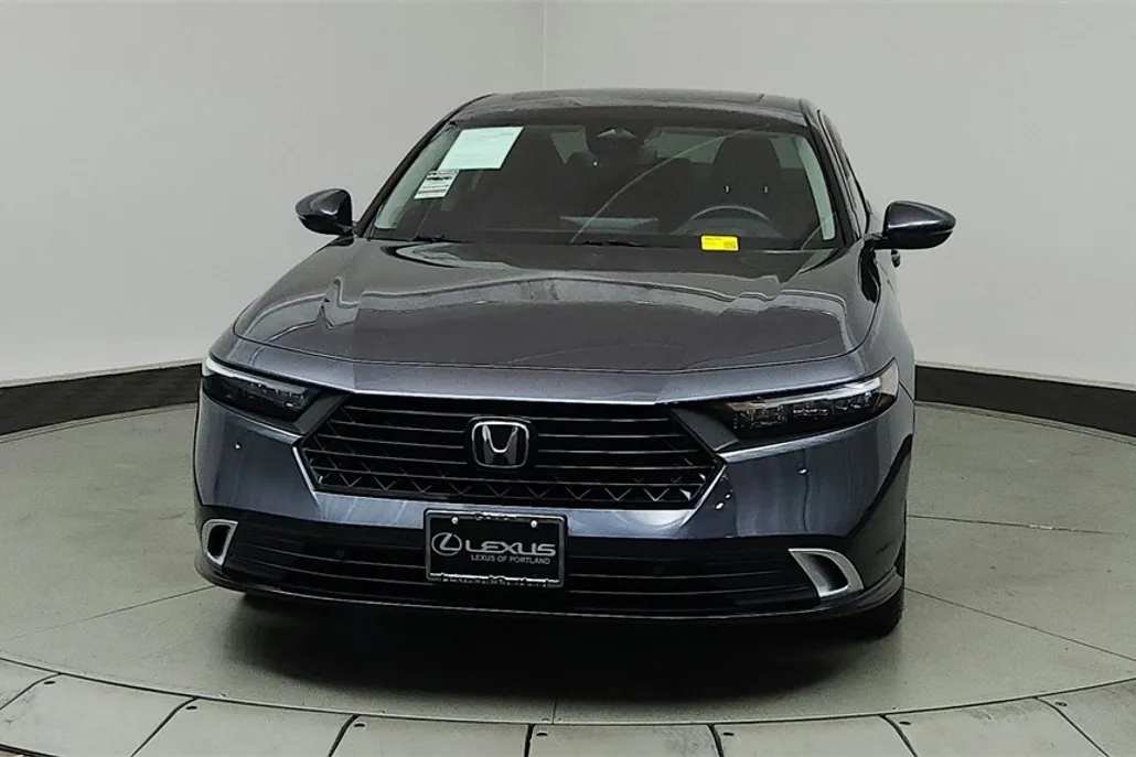 2023 Honda Accord Hybrid Touring photo 1