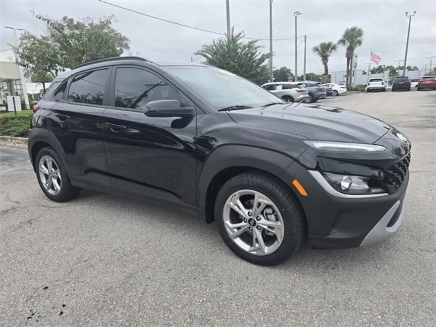 2023 Hyundai Kona SEL photo 1