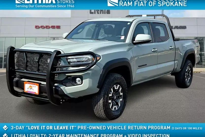 2023 Toyota Tacoma TRD photo 1