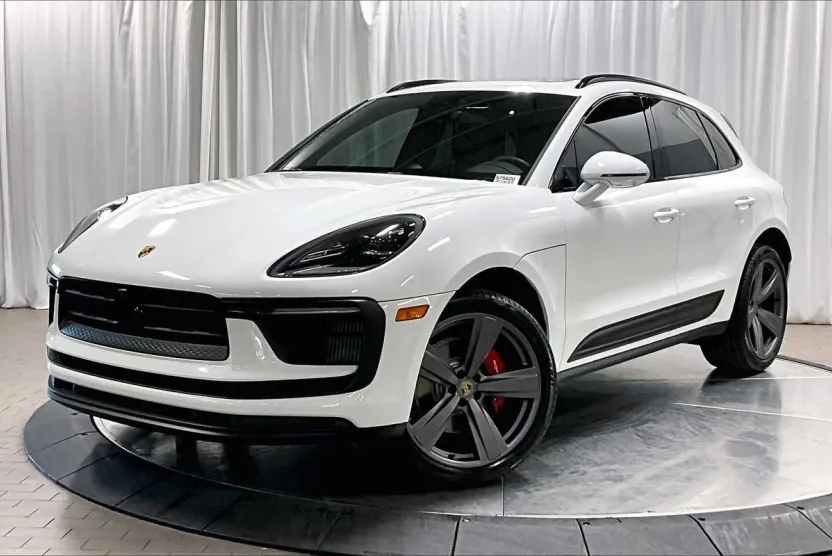 2023 Porsche Macan S photo 1