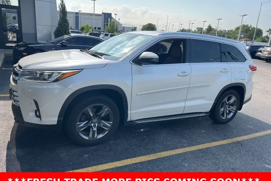 2017 Toyota Highlander Limited Platinum photo 1